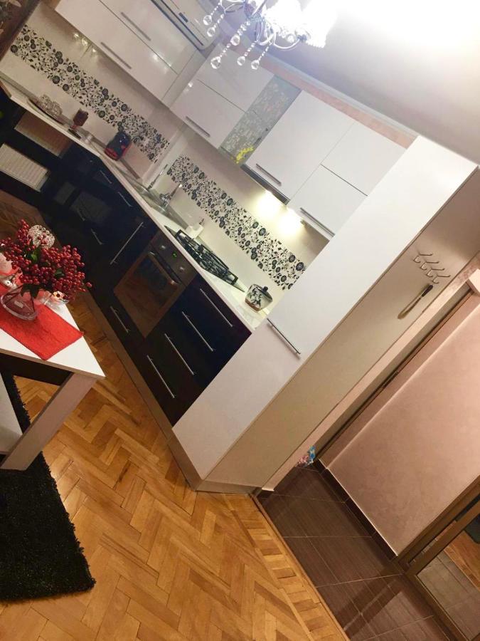 Tribunal Apartament Langa Faleza Dunarii Brăila Exterior foto