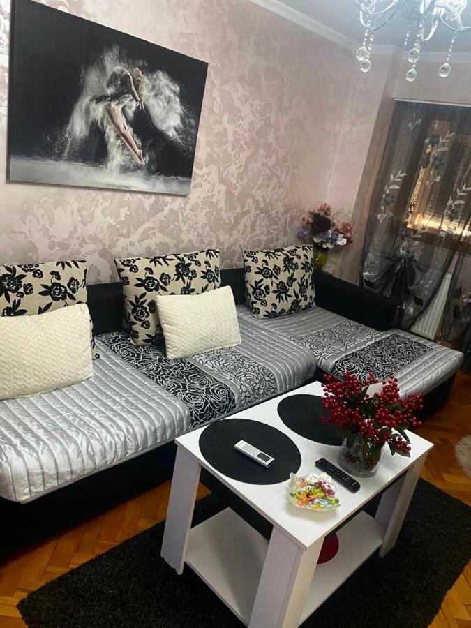 Tribunal Apartament Langa Faleza Dunarii Brăila Exterior foto